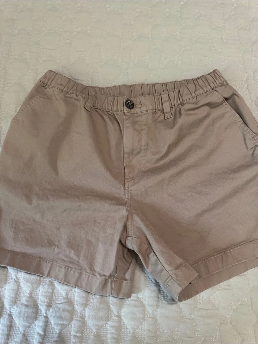 Chubbies Men's originals 5.5" Elastic Waist Cotton Shorts in Khaki - Picture 1 of 6